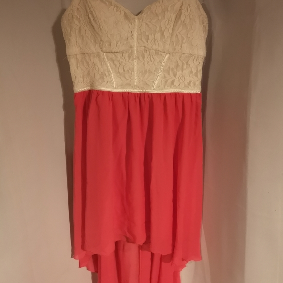 High-low dress - Picture 2 of 3